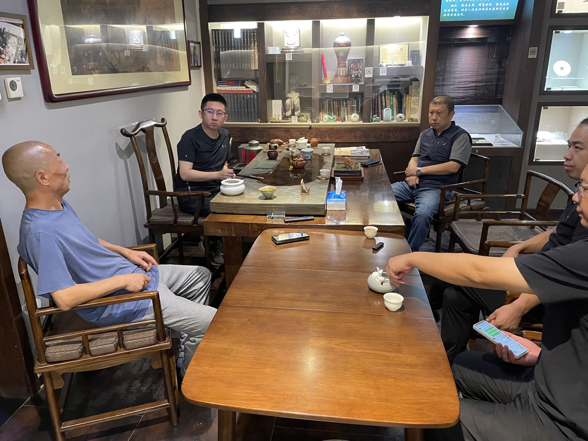 新西兰多元文化体育协会艾学斌主席参访北京古玉文化馆